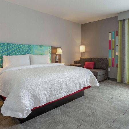 Hampton Inn & Suites Бърлингтън Екстериор снимка