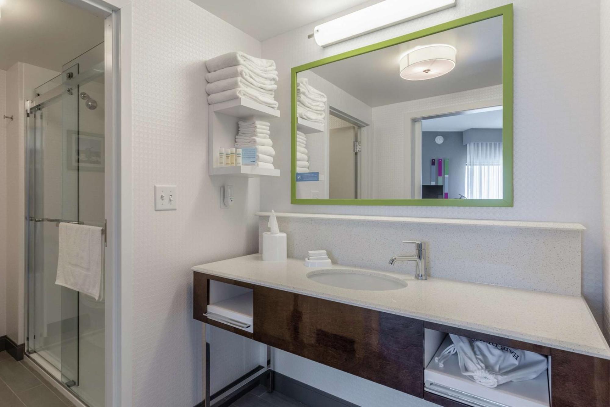 Hampton Inn & Suites Бърлингтън Екстериор снимка