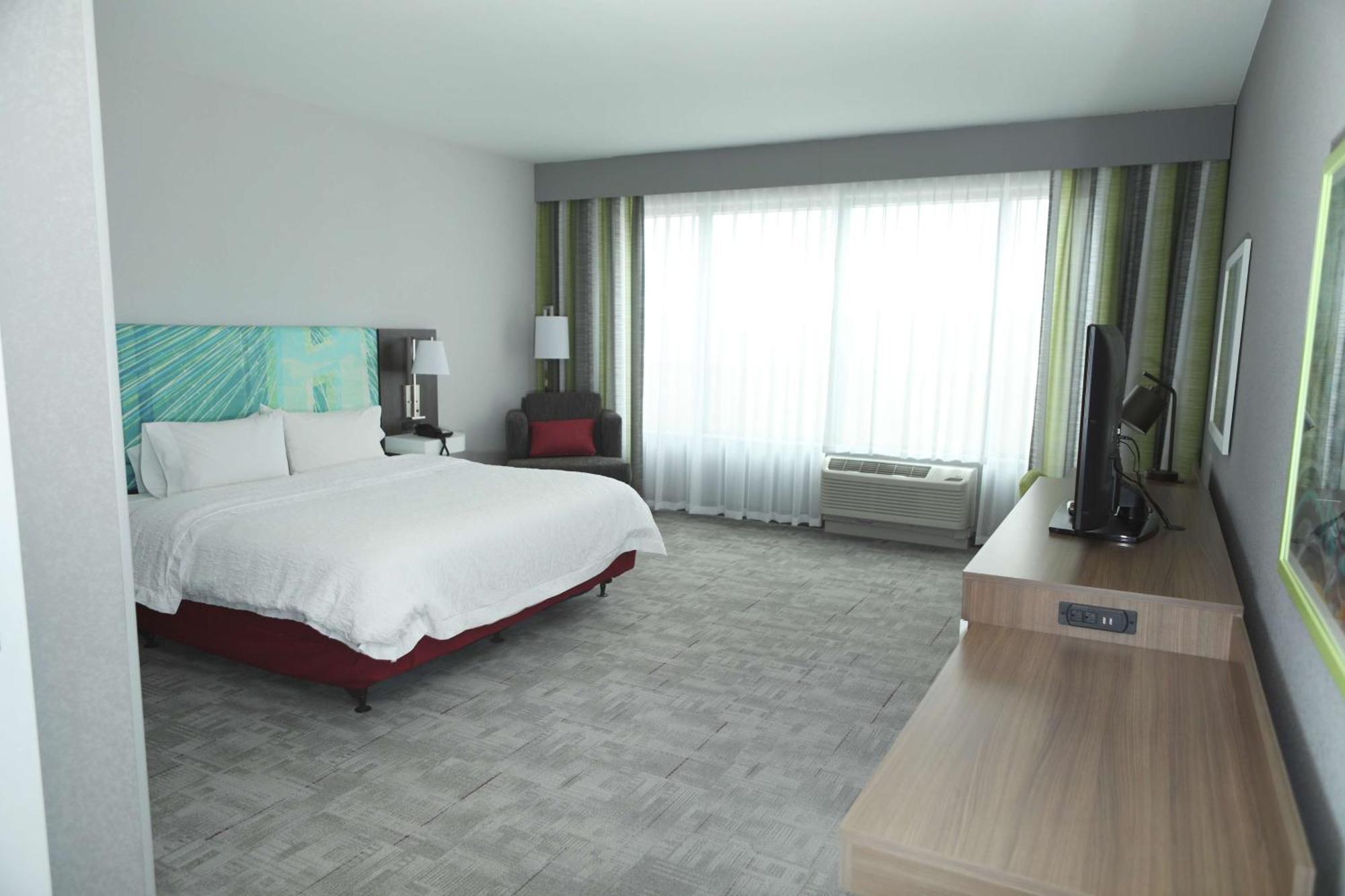 Hampton Inn & Suites Бърлингтън Екстериор снимка
