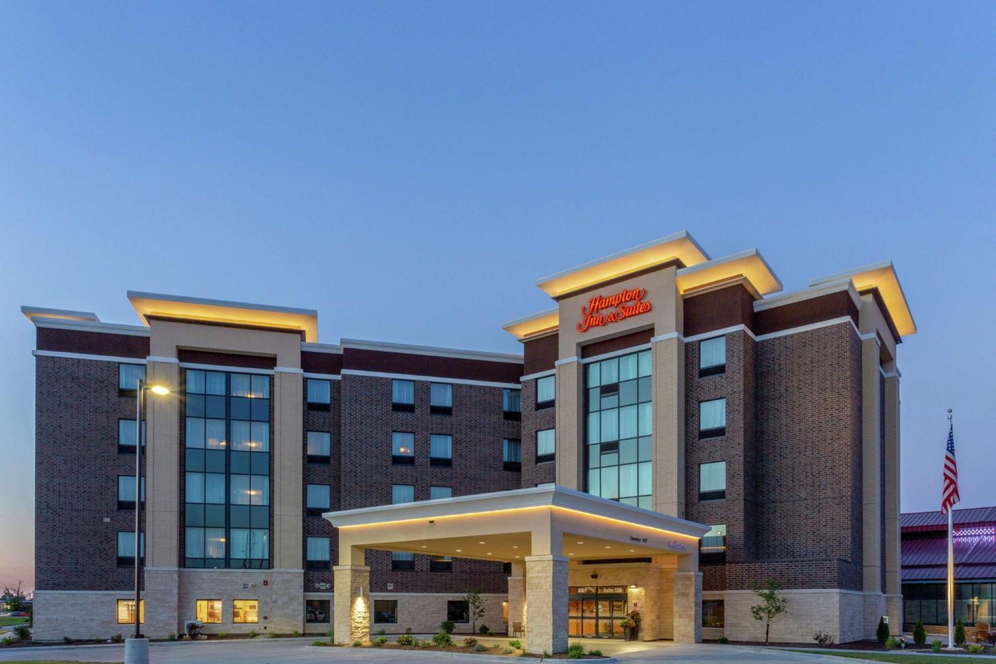 Hampton Inn & Suites Бърлингтън Екстериор снимка